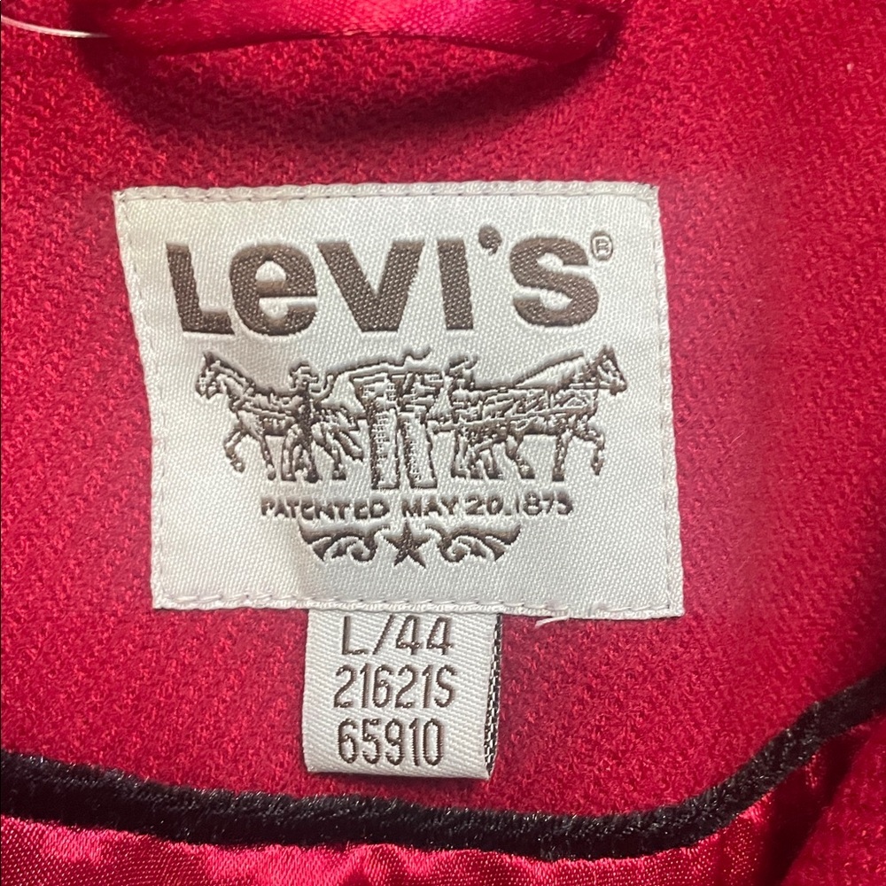 Levis Red winter Jacket - Picture 3 of 13